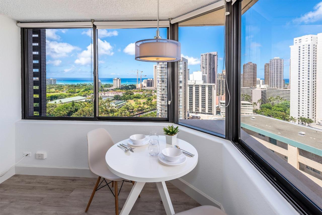 Apartment Hawaiian Monarch Modern 24th Floor